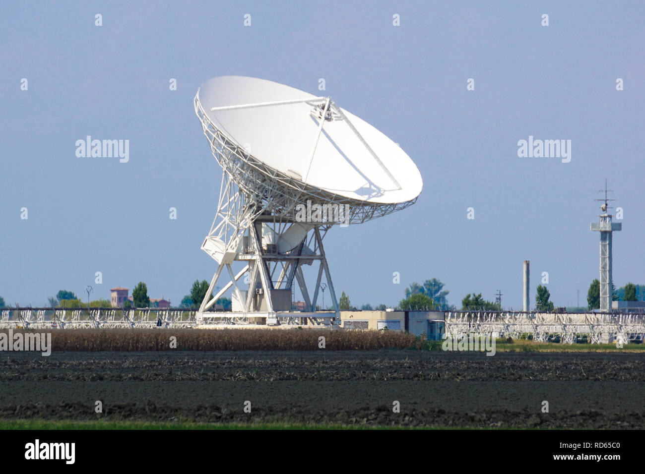 Giant radio telescopes search for extraterrestrial life. Stock Photo