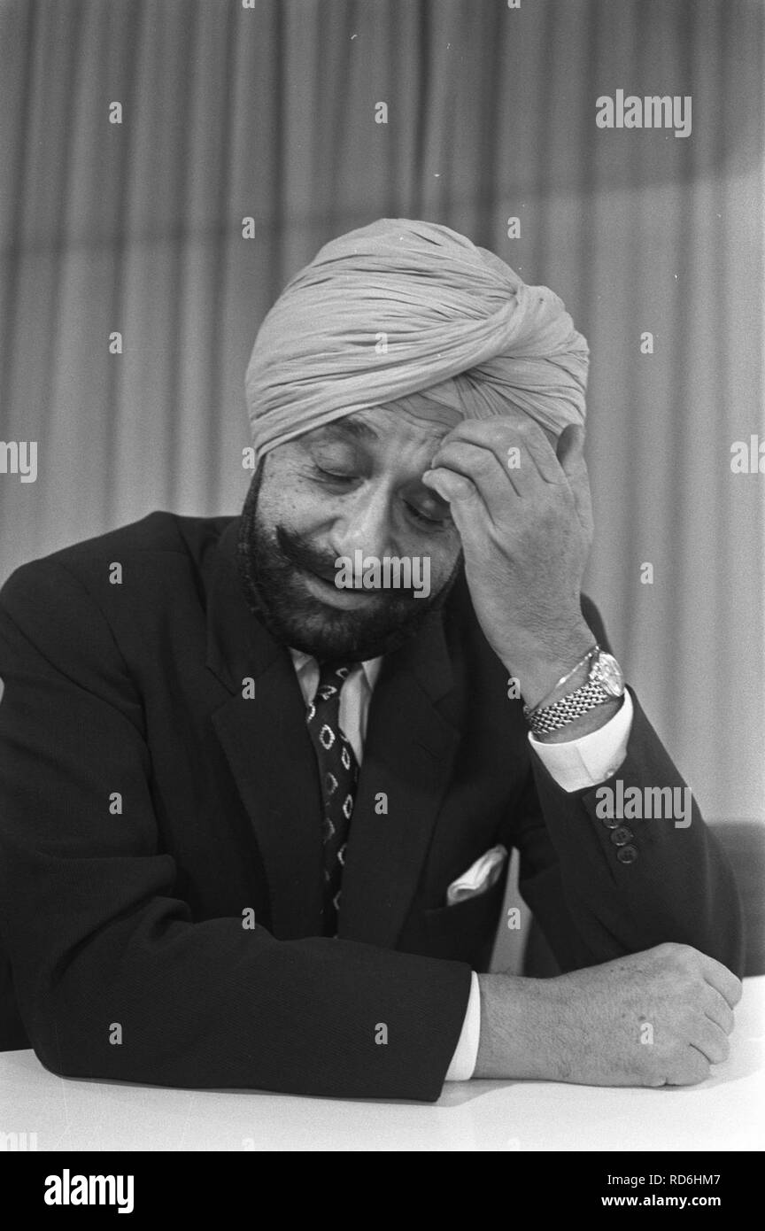 Mahendra singh Black and White Stock Photos & Images Alamy