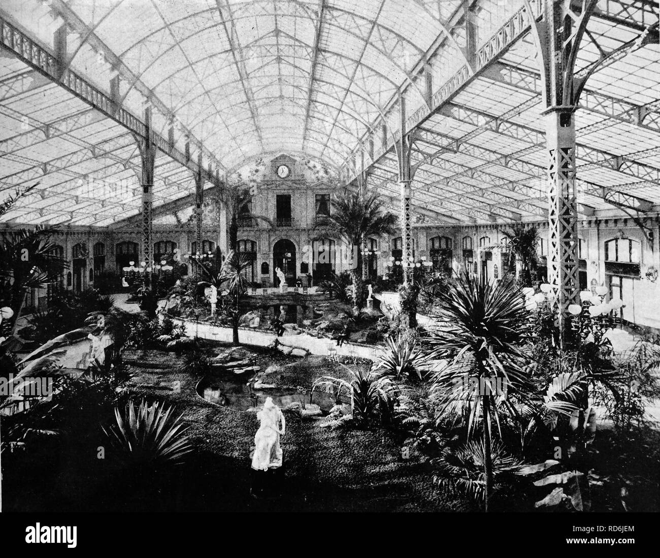 Glasshouse jardin d'hiver greenhouse hi-res stock photography and images -  Alamy