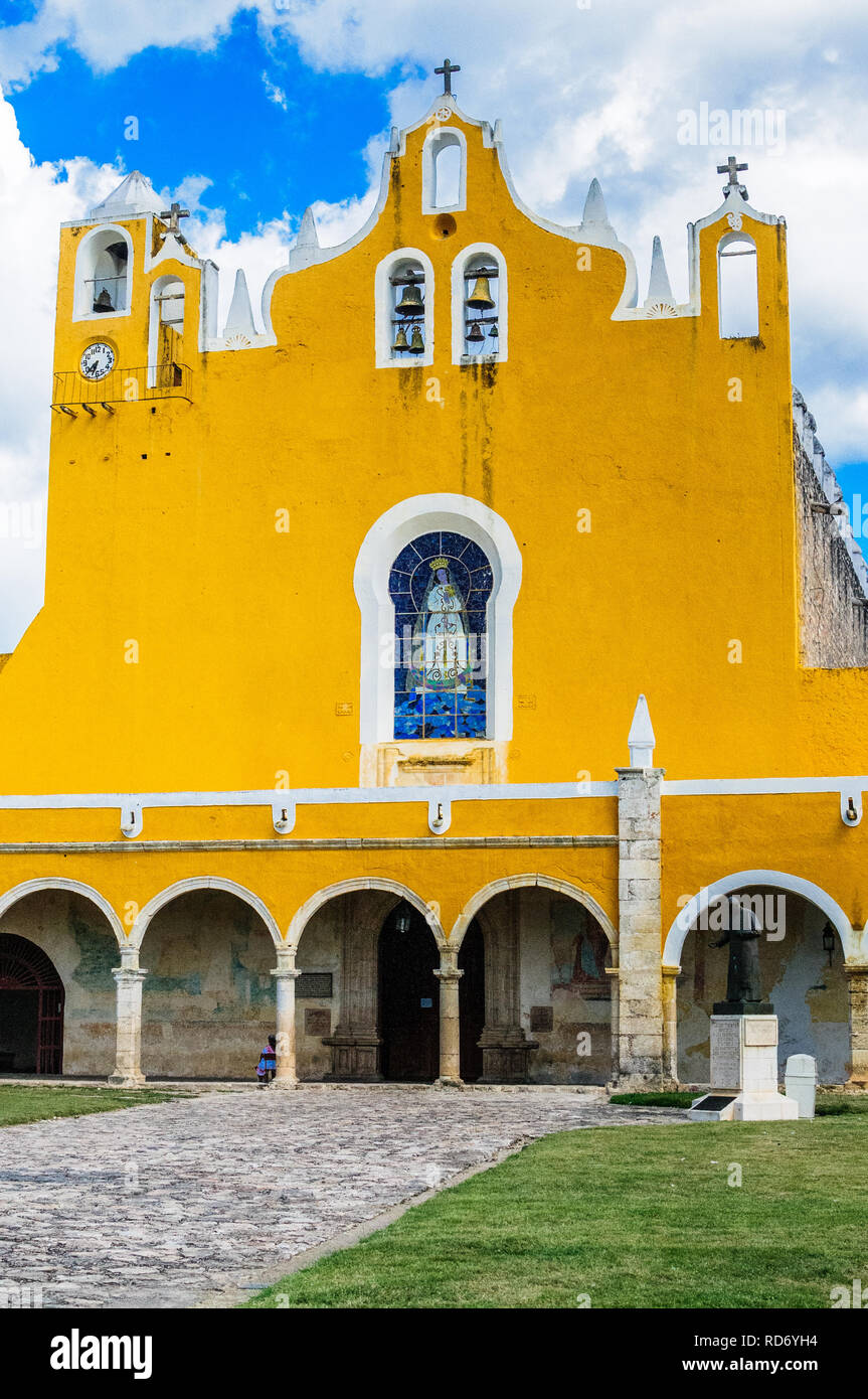 Beautiful monastery of Izamal painted all yellow with a colonial architecture in Yucatan, Mexico Stock Photo