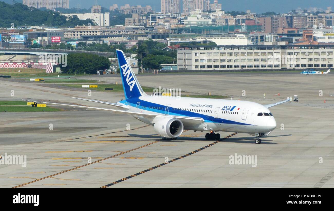 ANA Boeing 787-8 JA832A Taxiing at Taipei Songshan Airport 20160821e. Stock Photo