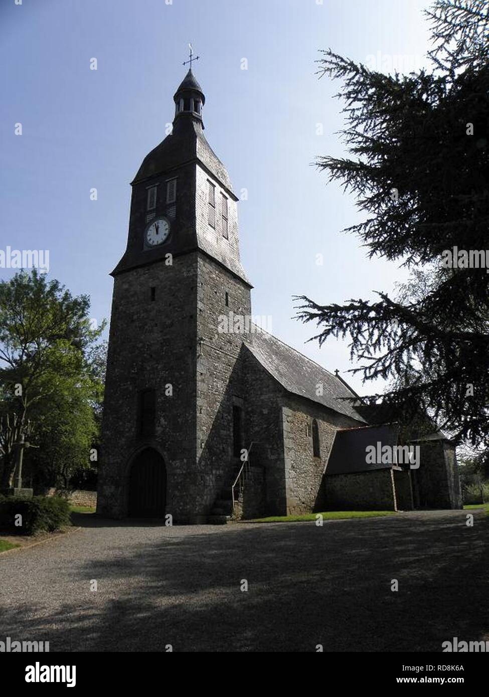 AndouilléNeuville (35) Église 1 Stock Photo Alamy