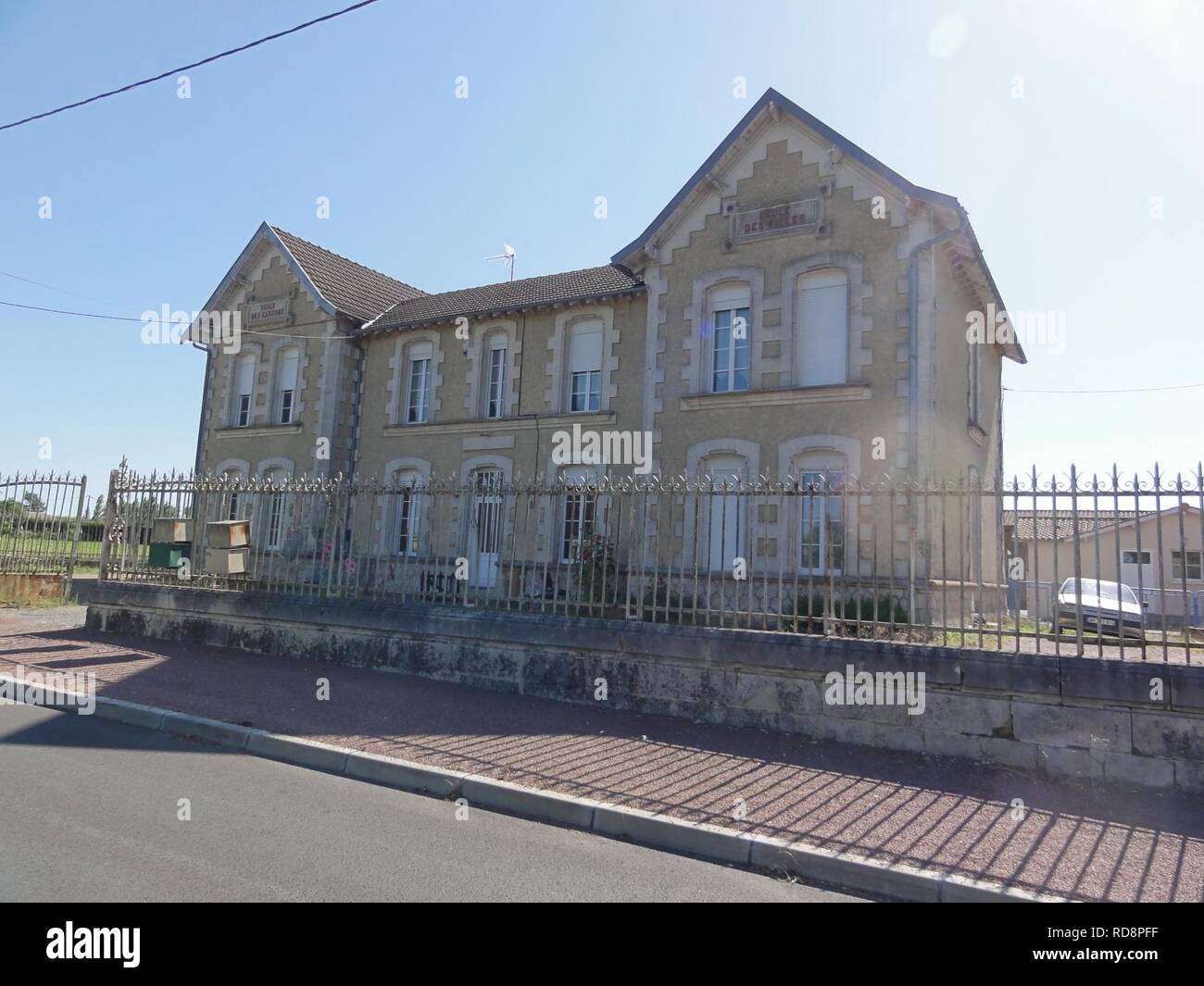 Anglade (Gironde) écoles. Stock Photo