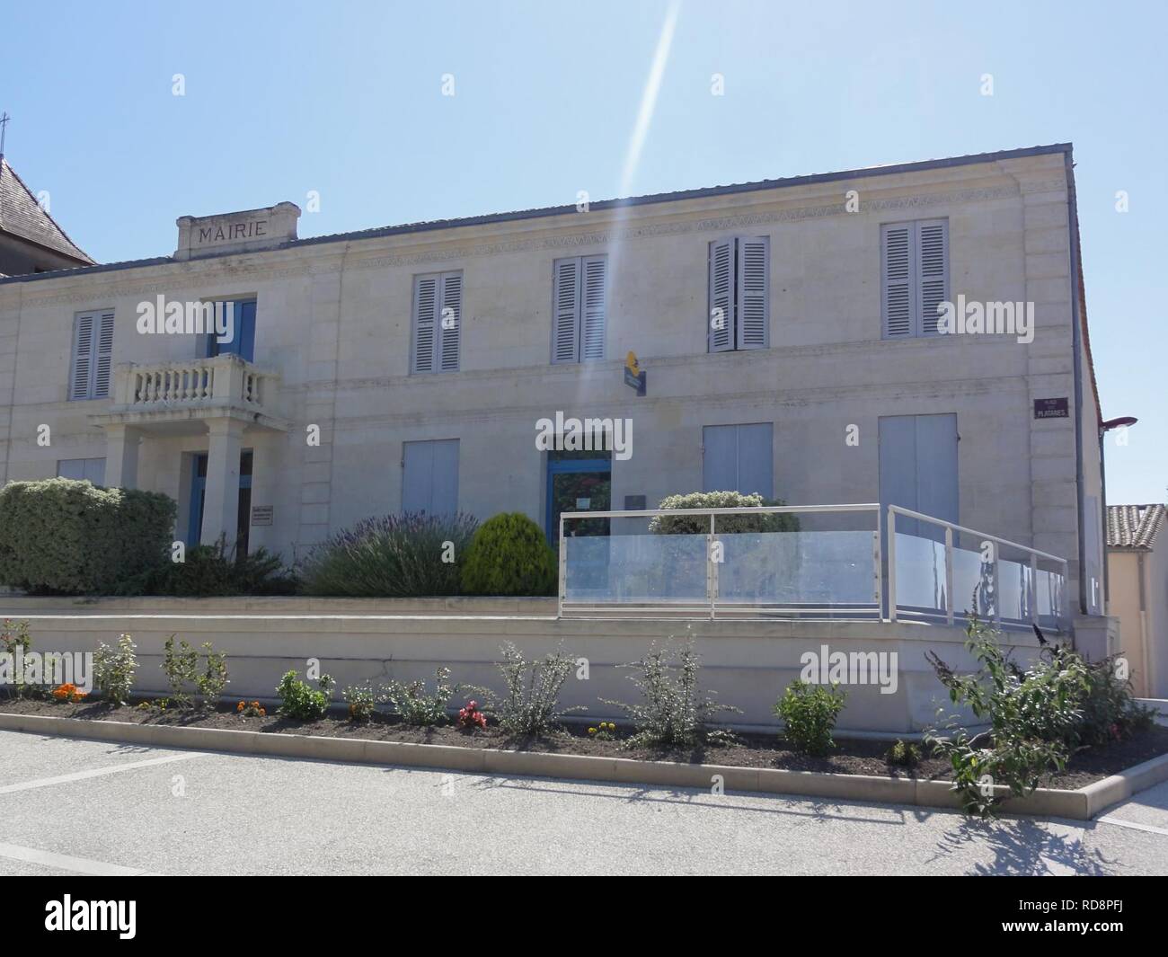 Anglade (Gironde) mairie. Stock Photo