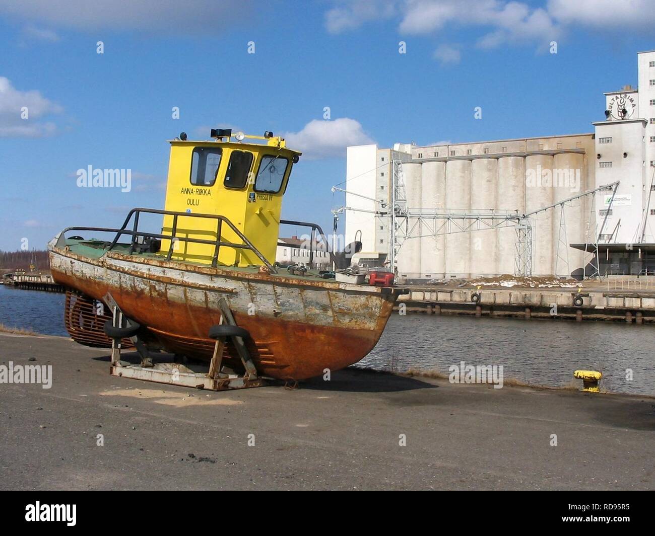 Anna-Riikka tugboat Oulu 20050417. Stock Photo