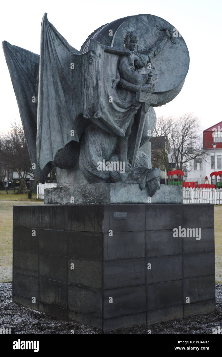 The Spell Broken (1916) or Ur Alogum sculpture in Reykjavík, Iceland by  Einar Jónsson. Einar Jónsson (11 May 1874 – 18 October 1954) was an  Icelandic Stock Photo - Alamy