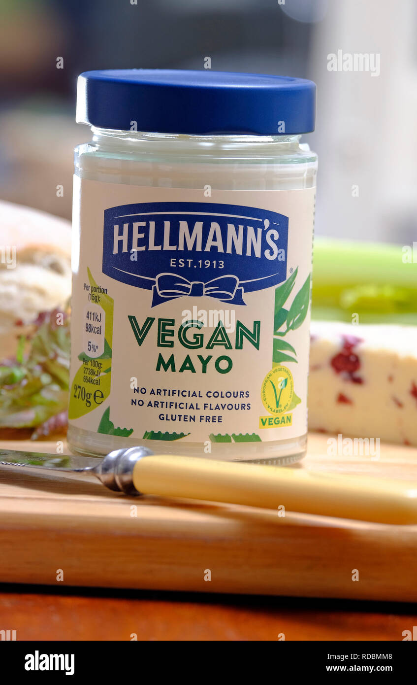 vegan mayo mayonnaise in hellmann&amp;#39;s glass jar Stock Photo - Alamy
