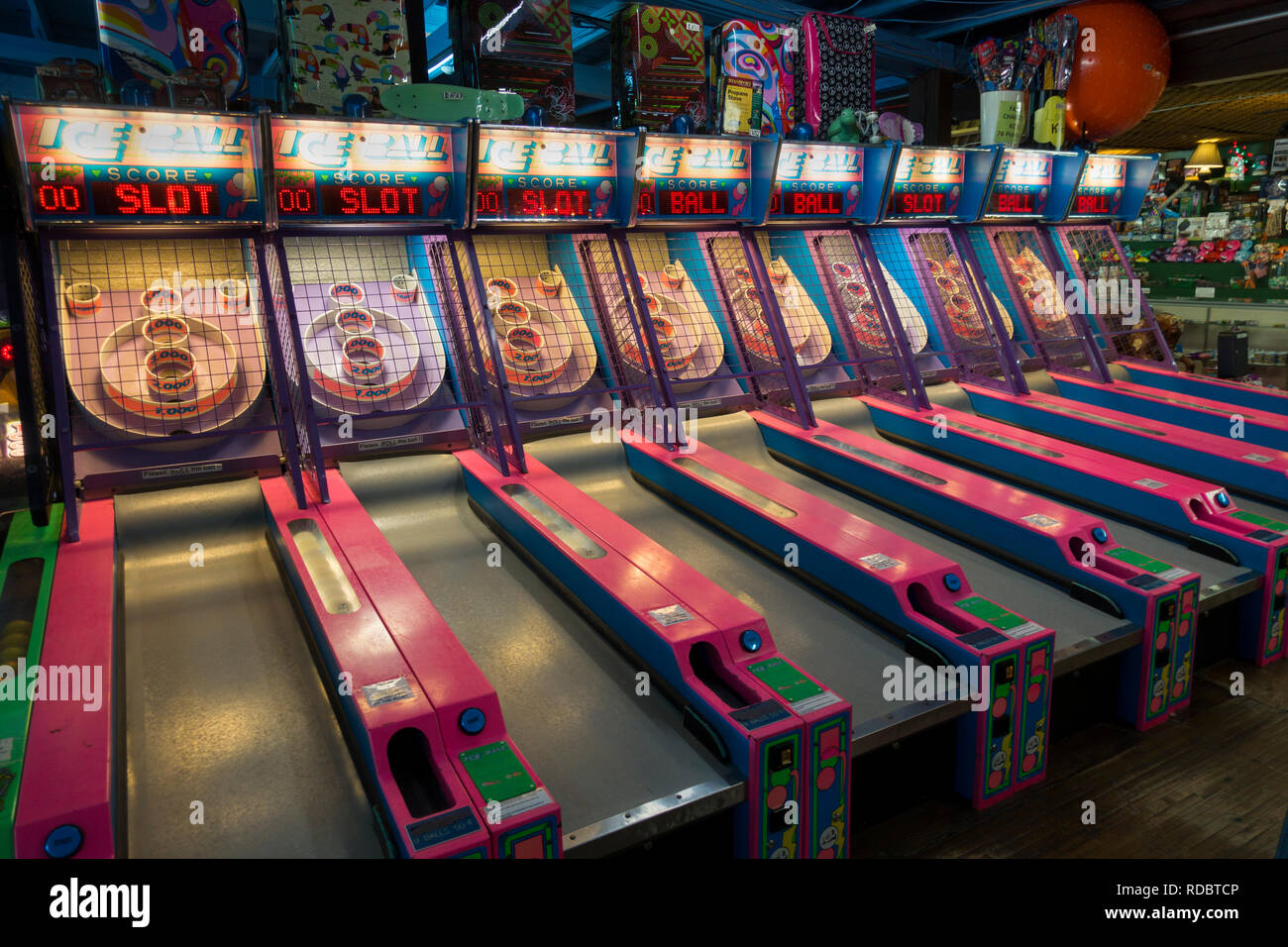 Old fashioned amusement arcade hires stock photography and images Alamy