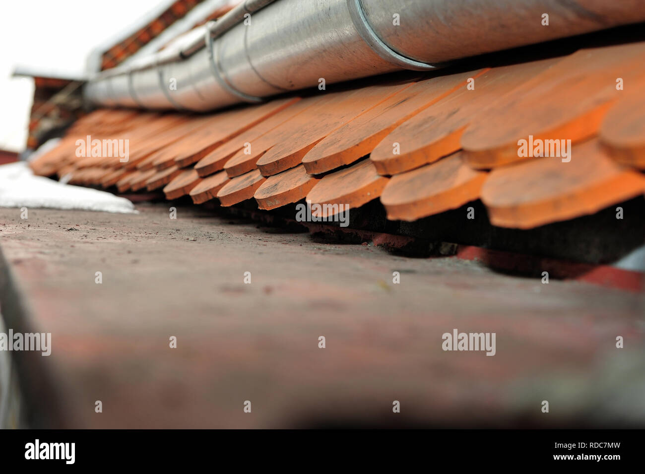 roof, house, gutter, roof tiles, precipitation, snow, danger, ice