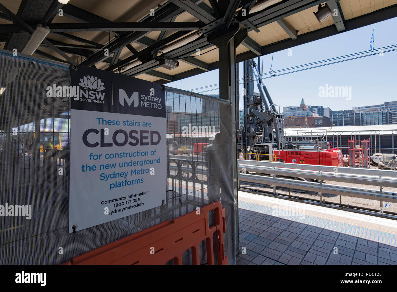 Station closed sign hires stock photography and images Alamy