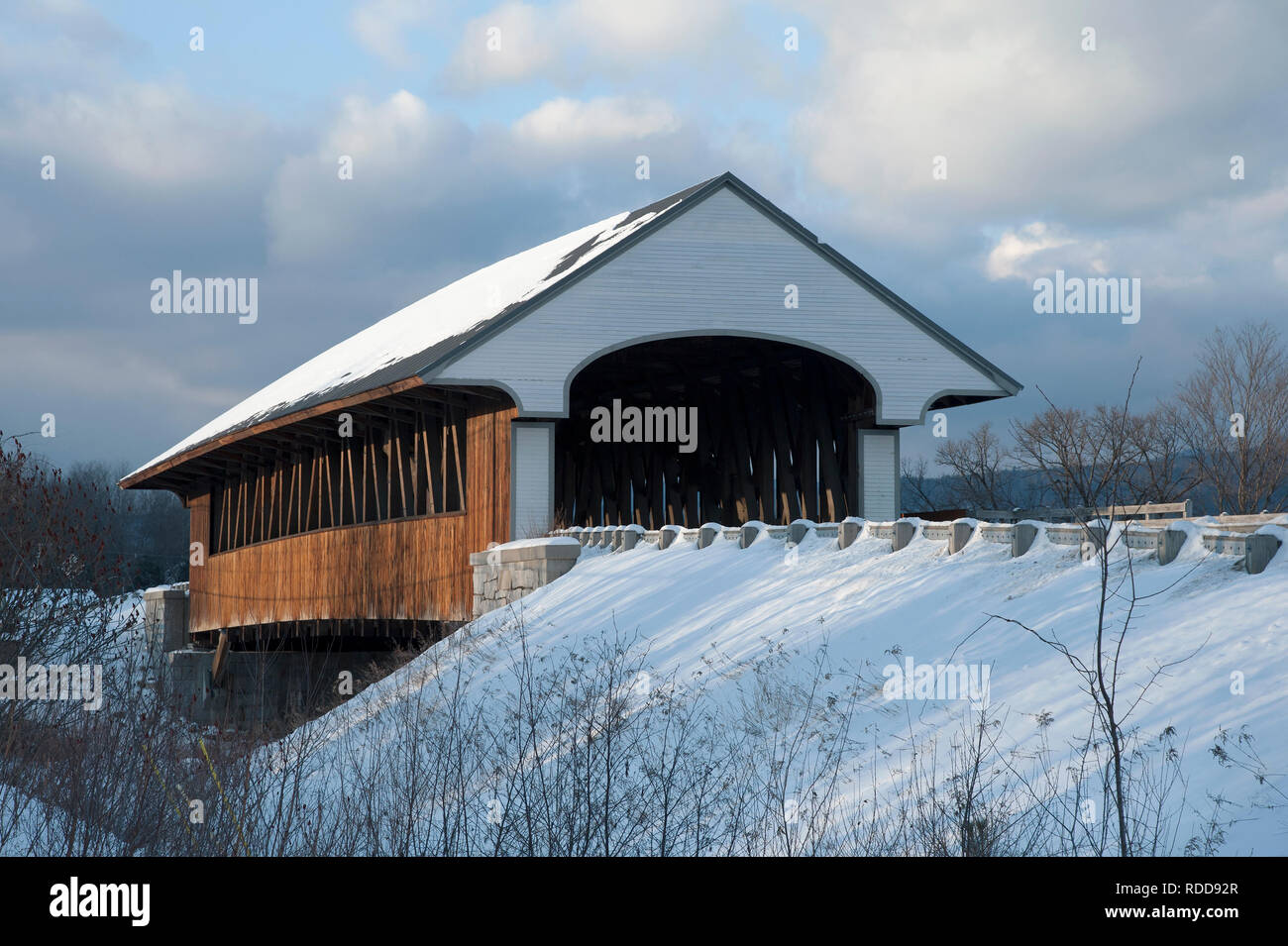 Wooden snow bridges hires stock photography and images Alamy