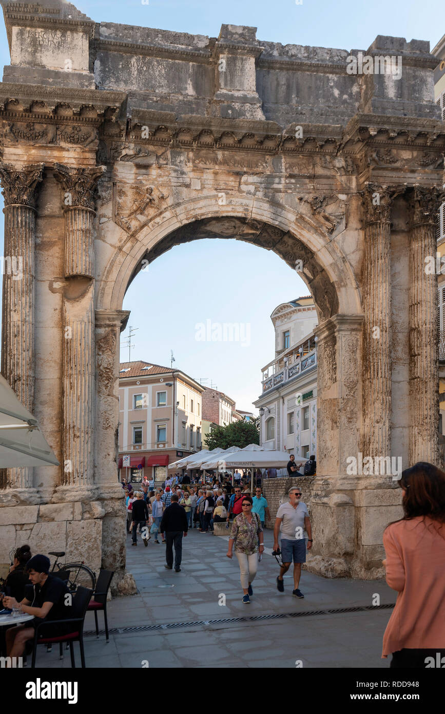 The Arch of the Sergii in Pula, Croatia was built by the Romans around 28 BC Stock Photo
