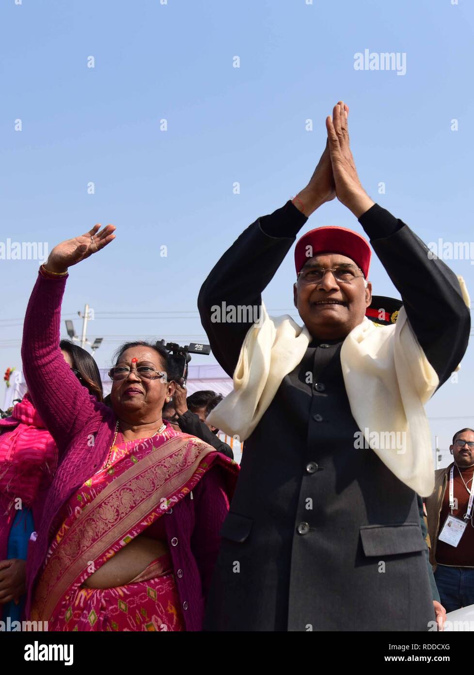 Allahabad, Uttar Pradesh, India. 17th Jan, 2019. India's President RAM NATH KOVIND and his wife wave as they arrived at Sangam for Ganga Pujan in Allahabad during Kumbh Mela. Credit: Prabhat Kumar Verma/ZUMA Wire/Alamy Live News Stock Photo