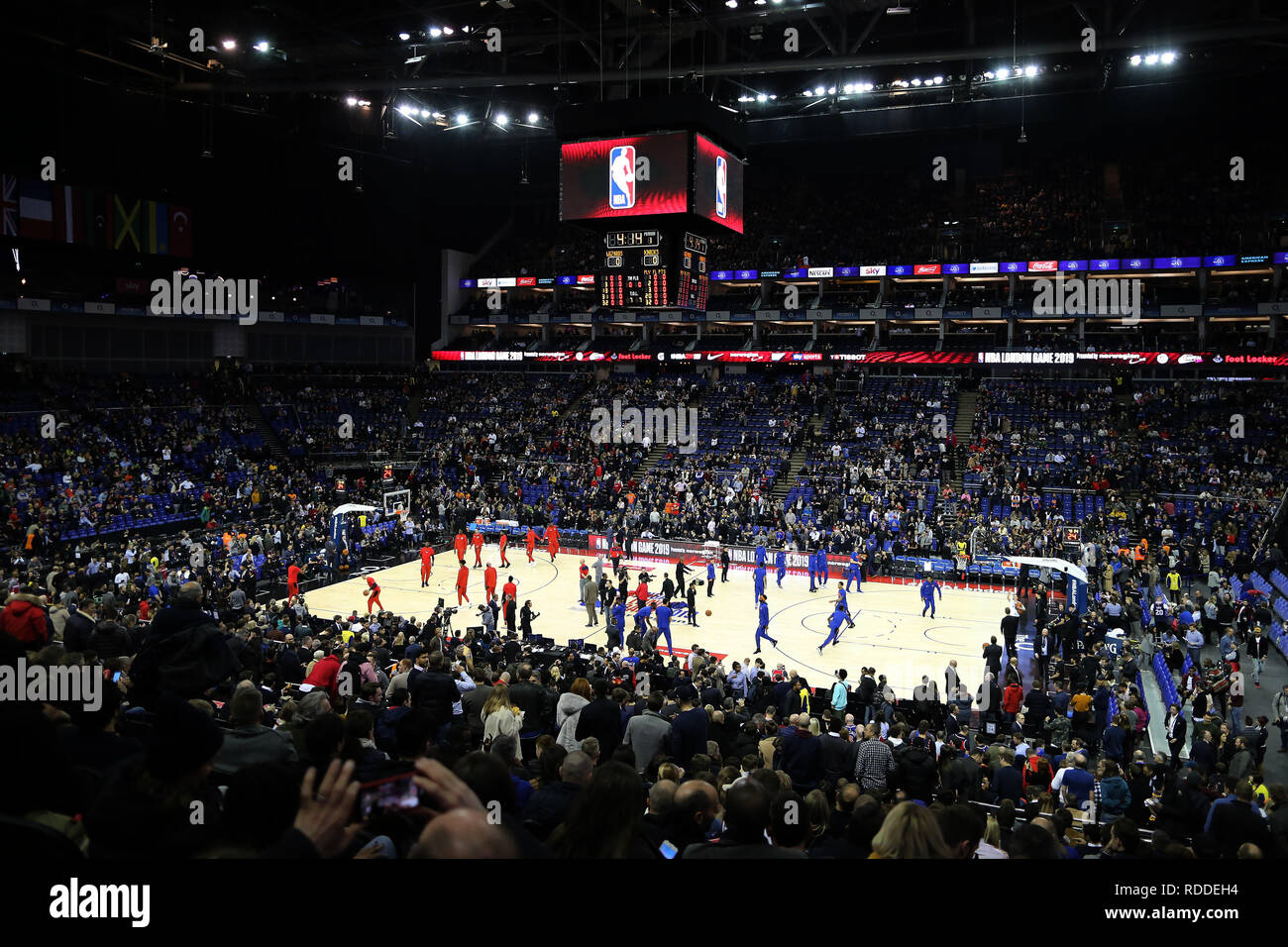 London, UK. 17th January 2019, The O2 Arena, London, England; NBA London Game, Washington Wizards versus New York Knicks; The sides warm up on the court Credit: Action Plus Sports Images/Alamy Live News Stock Photo