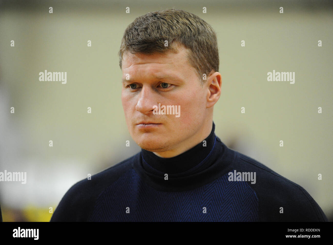 Moscow, Russia. 28th of November, 2013 Italian boxer Gianluca Sirci in a  match against Russian athlete Nikolai Sazhin at the World Chess Boxing  Championship in Moscow, Russia Stock Photo - Alamy