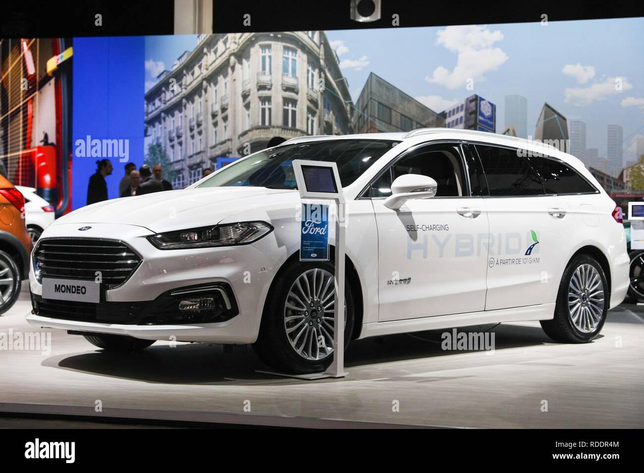 kunstmest repetitie bod Brussels, Belgium. 18th Jan, 2019. A Ford Mondeo Clipper Hybrid car is seen  during its world premiere at the 97th Brussels Motor Show in the Brussels  Expo in Brussels, Belgium, Jan. 18,