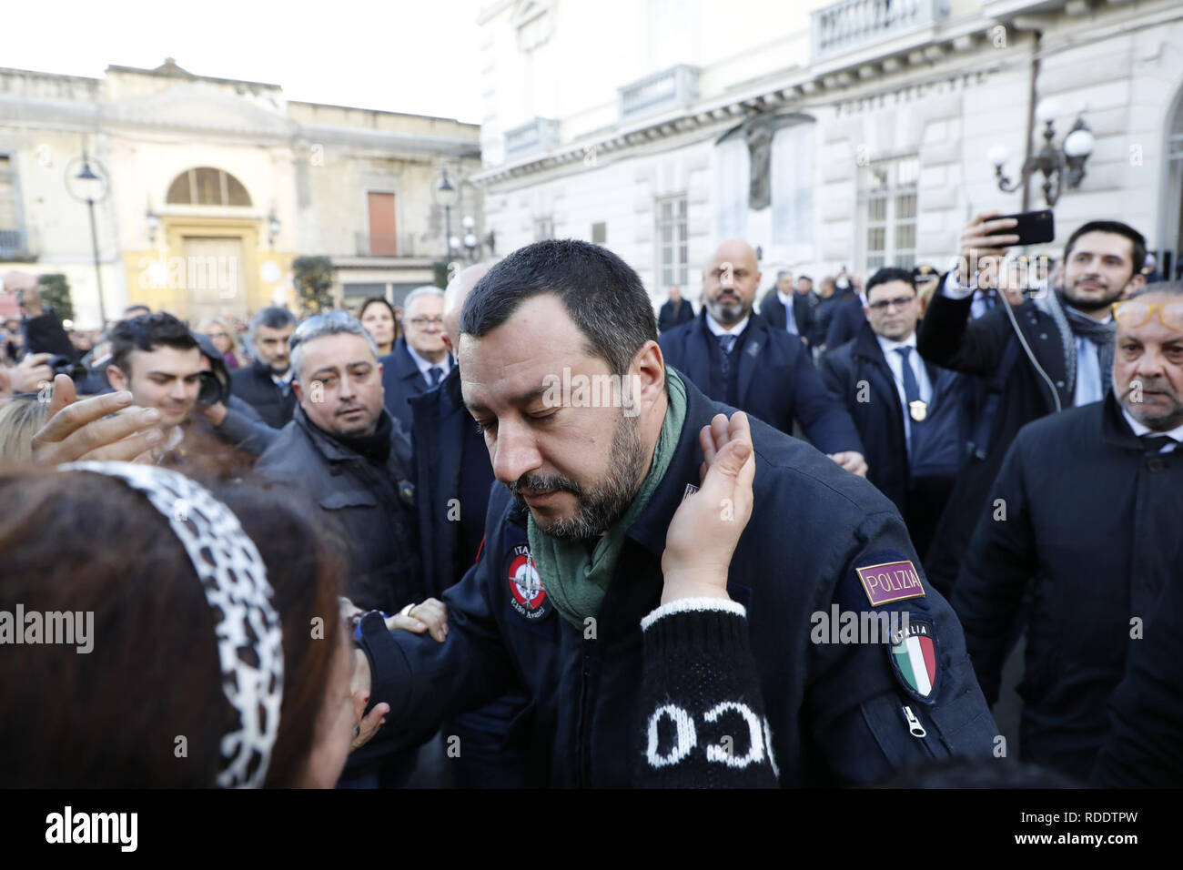 Italy. 18th Jan, 2019. January 18, 2019 - Afragola (Na) the Italian Interior Minister Matteo Salvini arrives in the province of Naples to give his reassurance on security given the latest incidents of extortion against tradesci as the pizza maker Gino Sorbillo to whom a bomb was put to intimidate him.in photo: Minister Matteo Salvini Credit: Fabio Sasso/ZUMA Wire/Alamy Live News Stock Photo