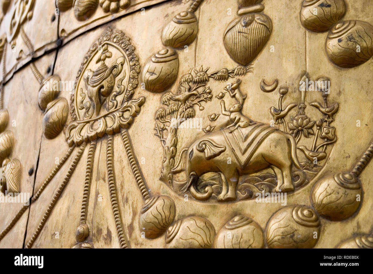 Stupa in Lhasa Tibet Stock Photo - Alamy