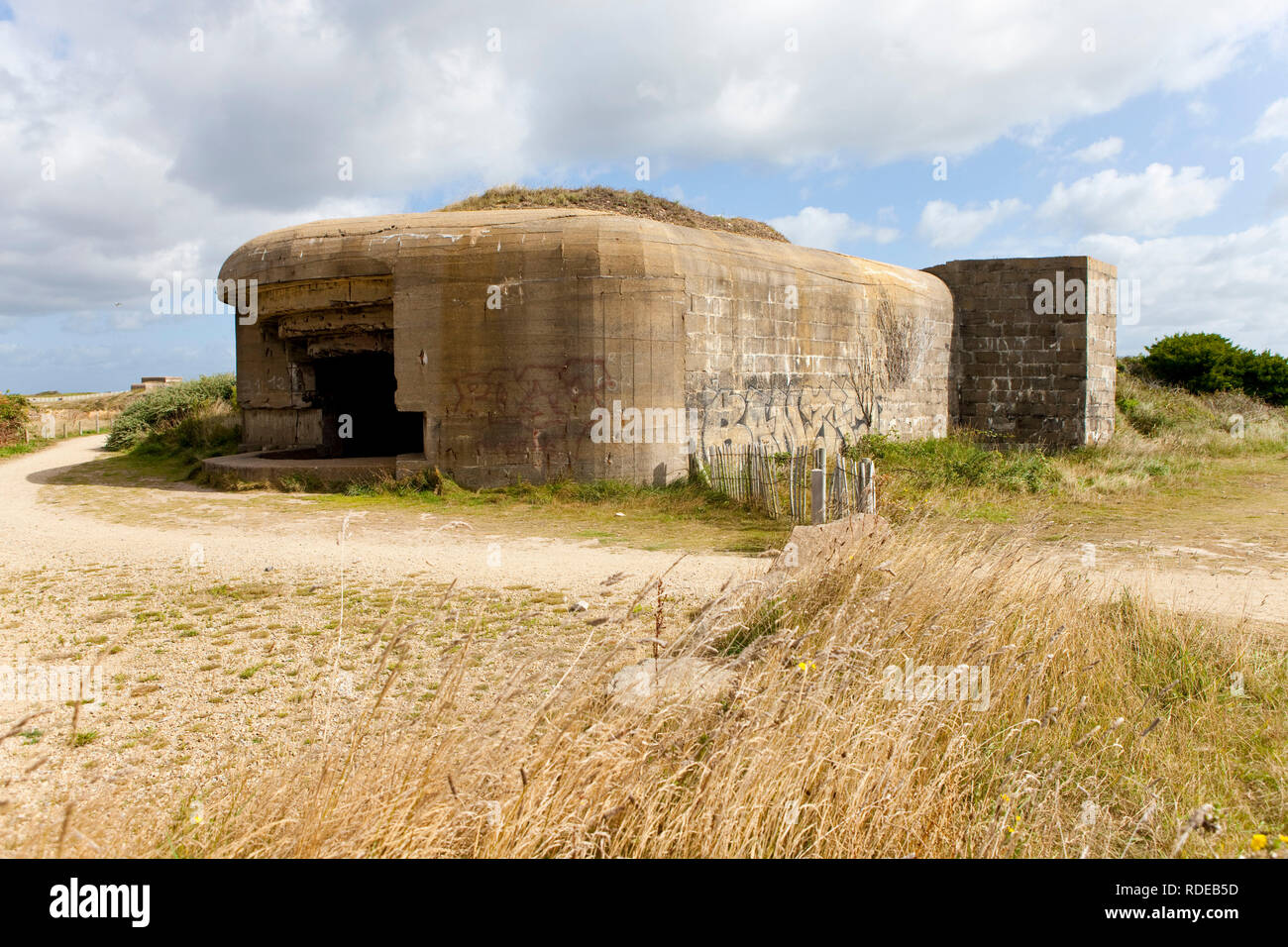 Gavres (Brittany, north-western France): blockhouse on the coastal path of ' la pointe des Saisies' Stock Photo