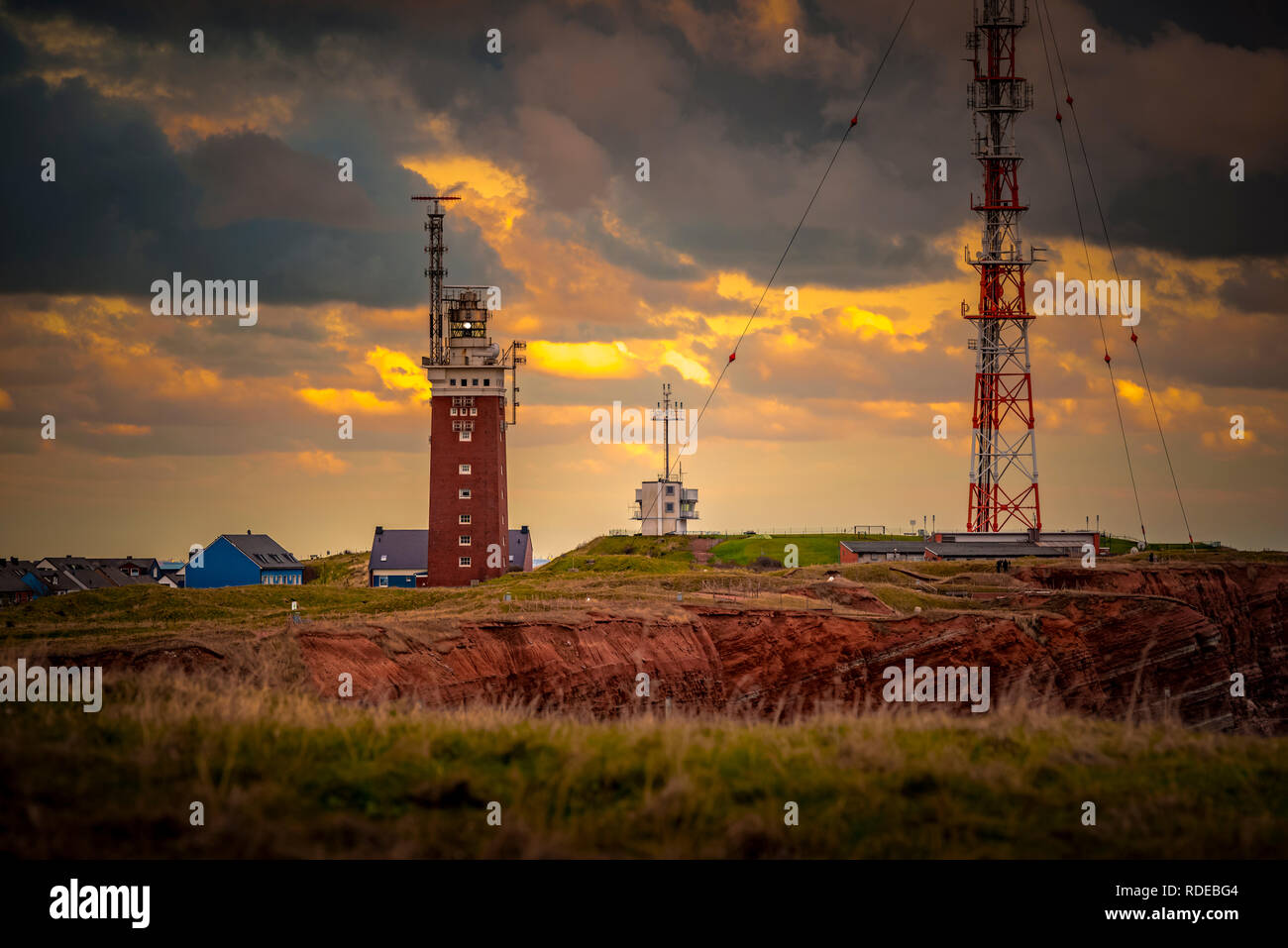 Deutschland, Pinneberg, Insel, Nordsee, Helgoland, rot, Klippen, Leuchtturm Stock Photo