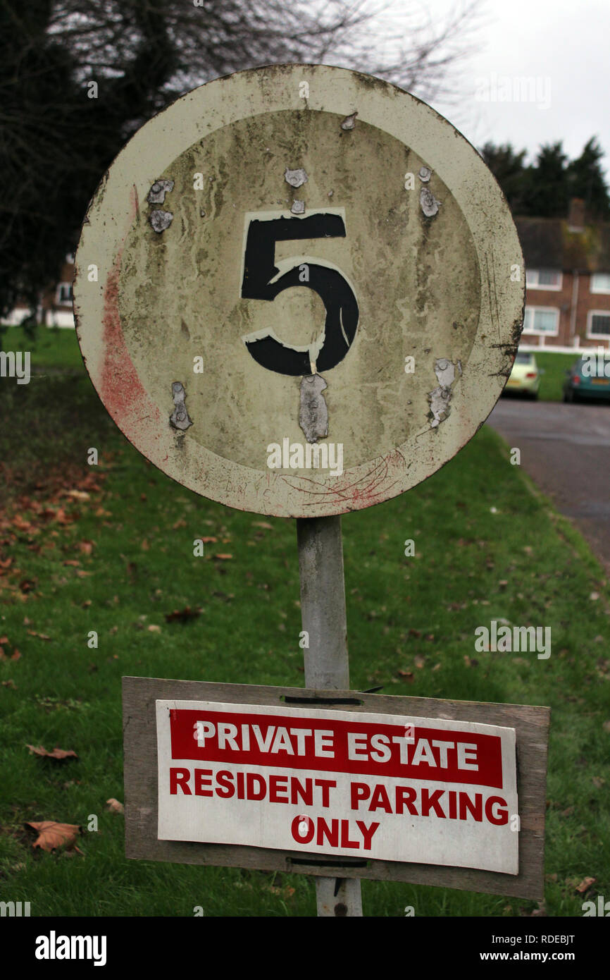 parking 5 mph speed limit sign Brighton & Hove City Council Stock Photo
