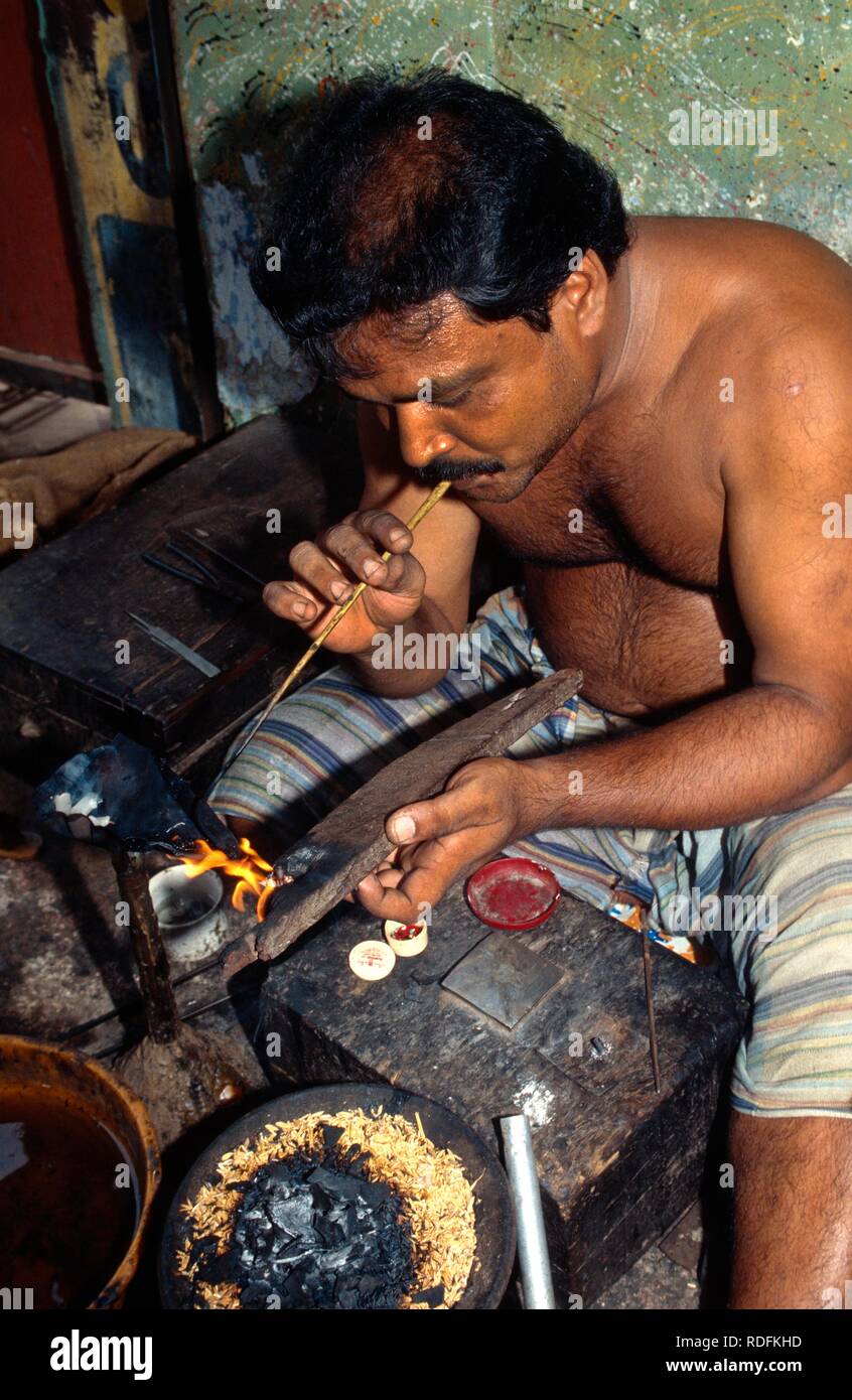 Indian goldsmith hi-res stock photography and images - Alamy