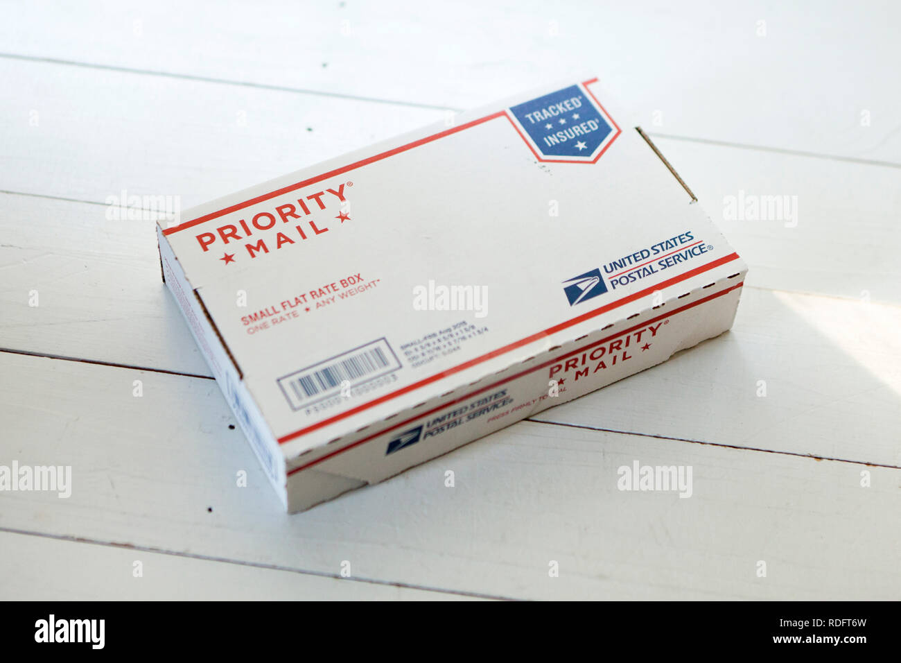 USPS Priority Mail Prepaid box, medium - USA Stock Photo