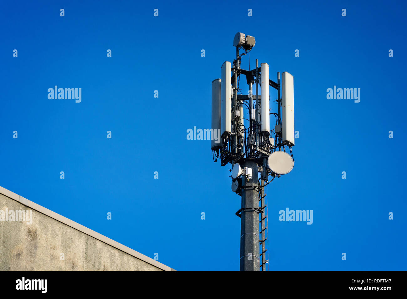 Tower mast hires stock photography and images Alamy