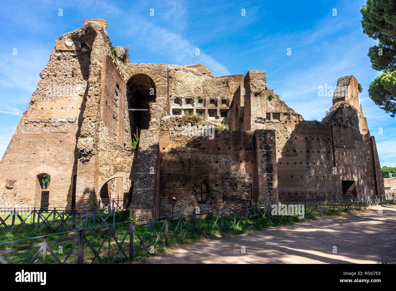 The ancient ruins at the Roman Forum, Palatine hill in Rome Stock Photo ...