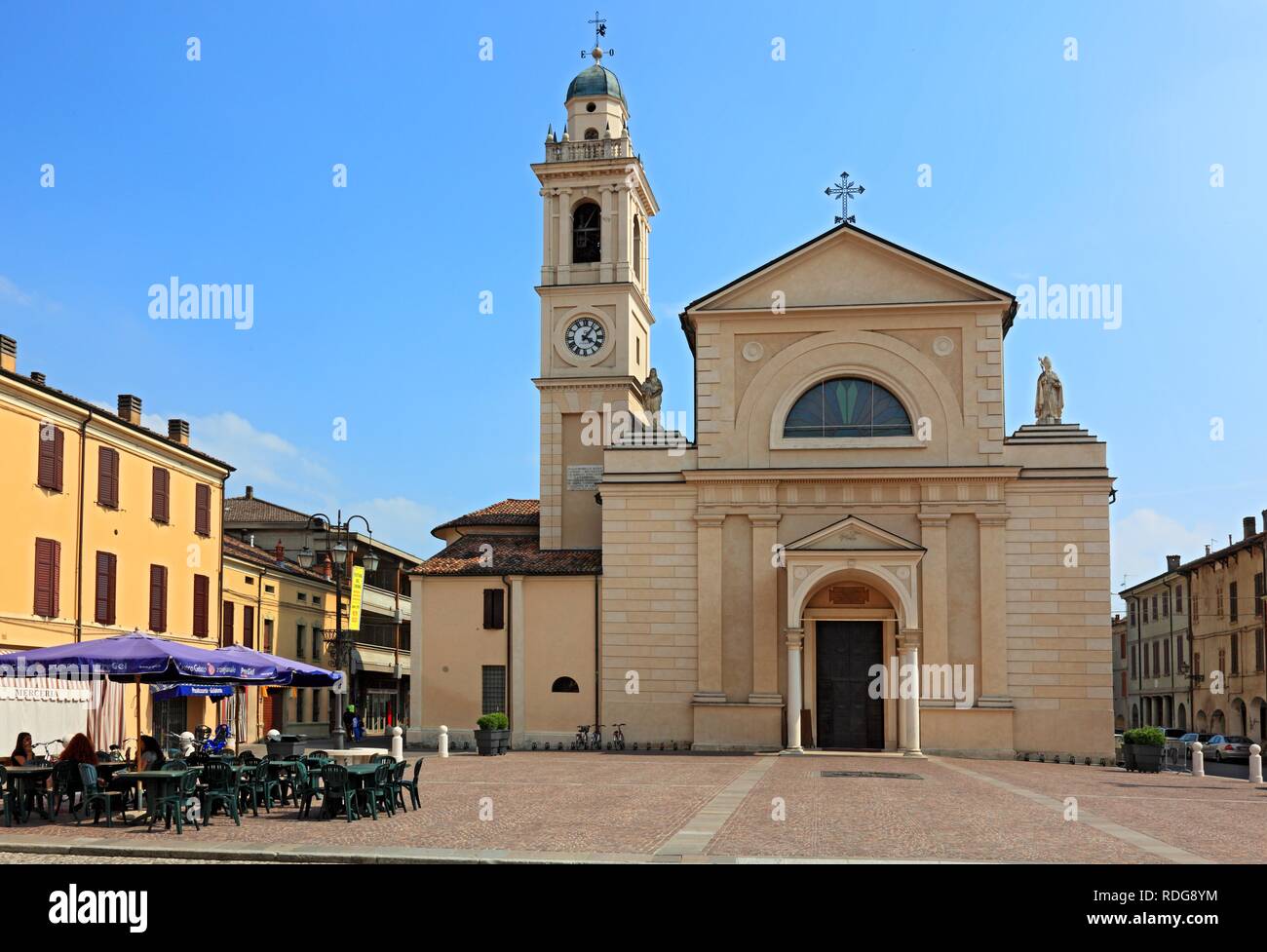 Church and church square, known from the Don Camillo and Peppone novels, Brescello, Emilia Romagna, Italy, Europe Stock Photo