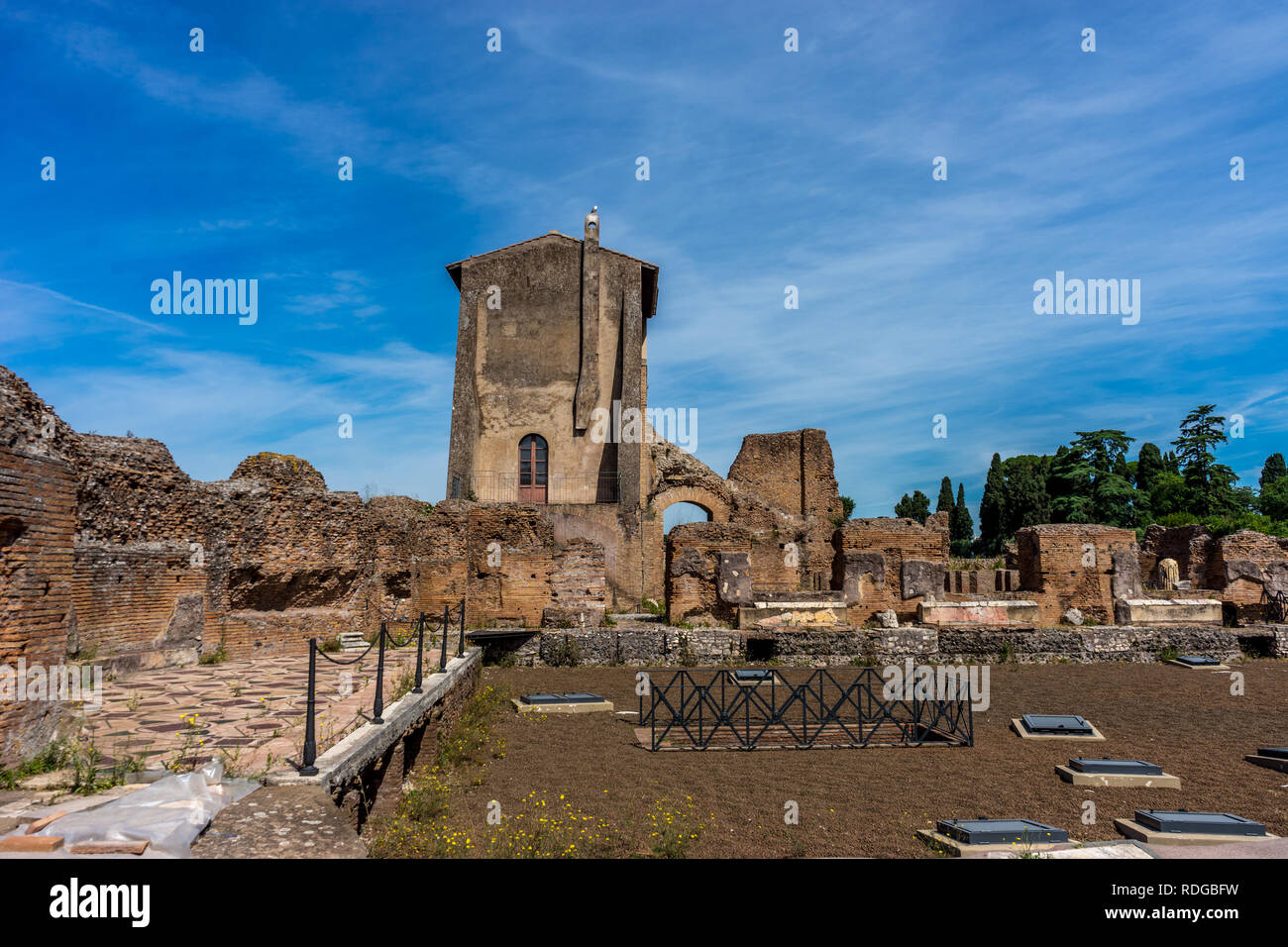 The ancient ruins at the Roman Forum, Palatine hill in Rome Stock Photo ...