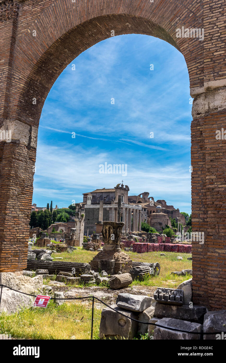 The ancient ruins at the Roman Forum, Palatine hill in Rome Stock Photo ...