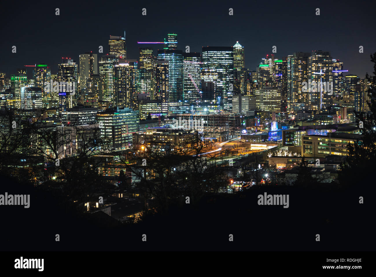 Metropolis of the northwest hi-res stock photography and images - Alamy