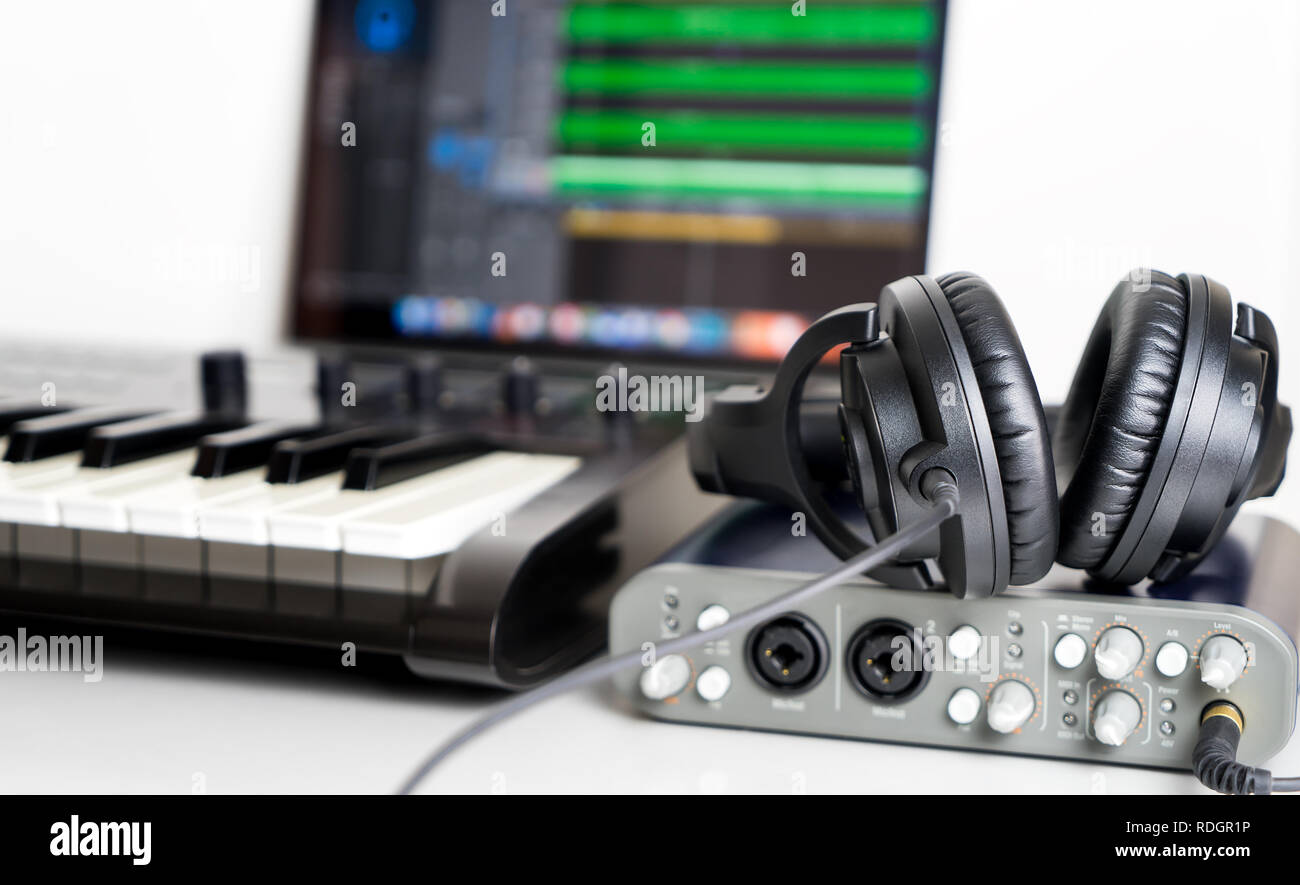Portable Computer Music Studio home set up Stock Photo Alamy