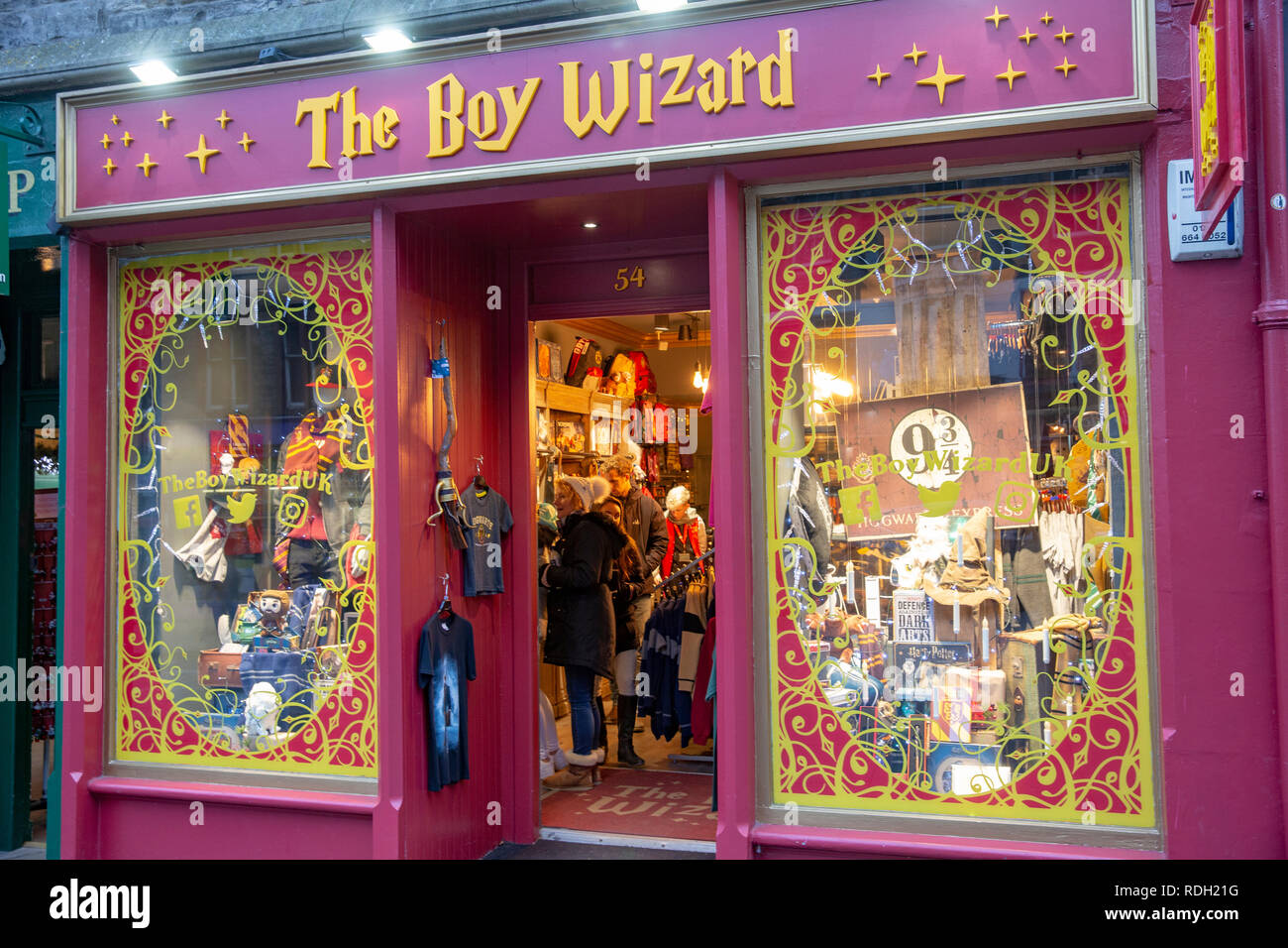 Magic store hi-res stock photography and images - Alamy