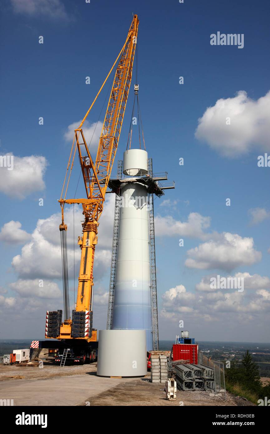 Construction of a wind turbine on a mountain slope in Scholven, Gelsenkirchen, North Rhine-Westphalia Stock Photo