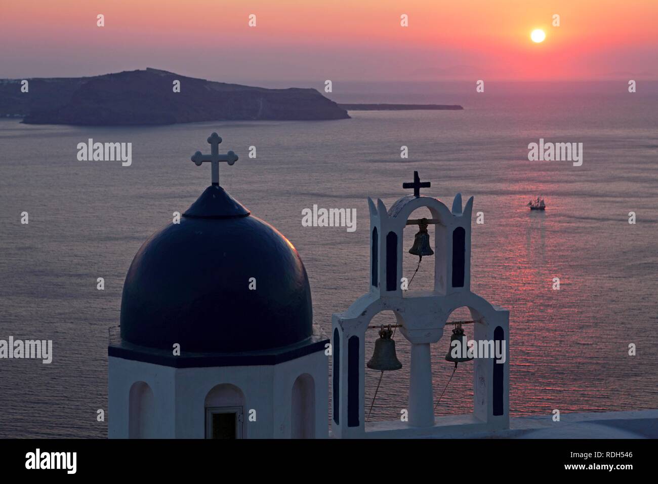 Sunset above the Theoskepasti church near Thira, Santorini, Cyclades, Aegean Sea, Greece, Europe Stock Photo