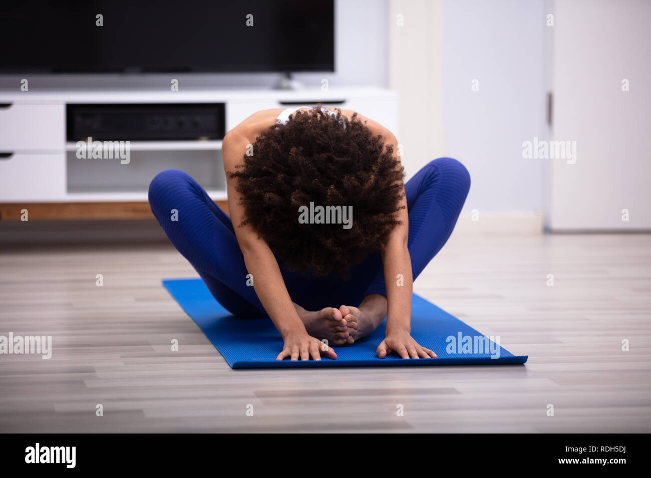 Lady bending over hi-res stock photography and images - Alamy