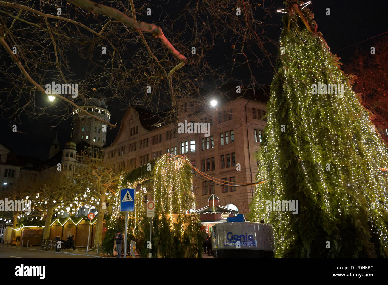 The Christmas market at Werdmühleplatz (near Bahnhofstrasse), Zurich CH
