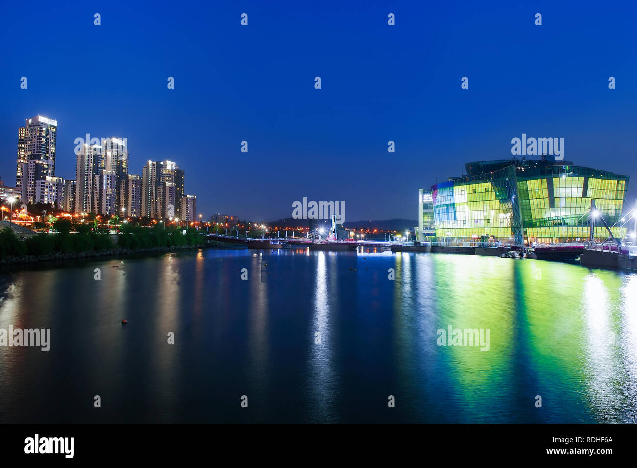 SEOUL, SOUTH KOREA JUN 15, 2017 Some Sevit or Floating Islands are