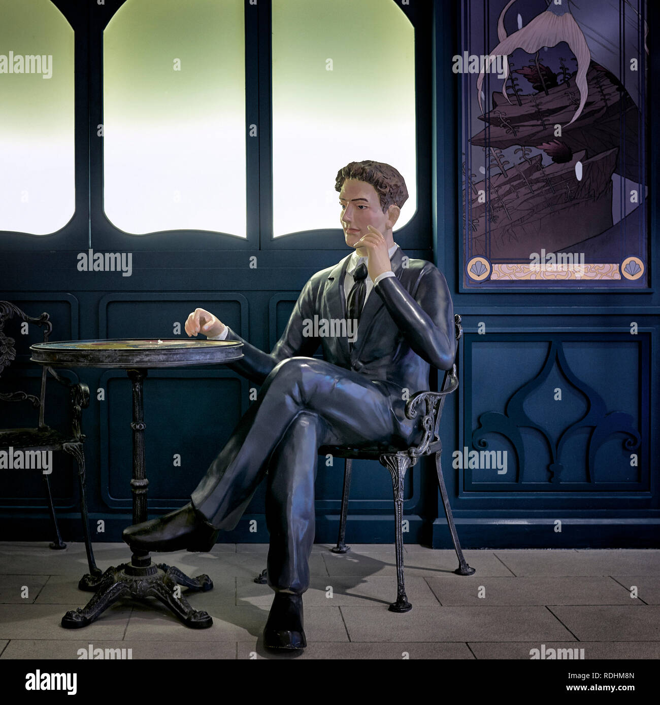 Man sitting statue hires stock photography and images Alamy