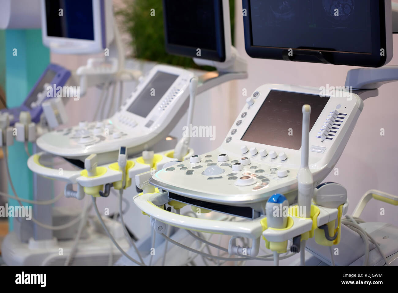Ultrasound equipment hi-res stock photography and images - Alamy