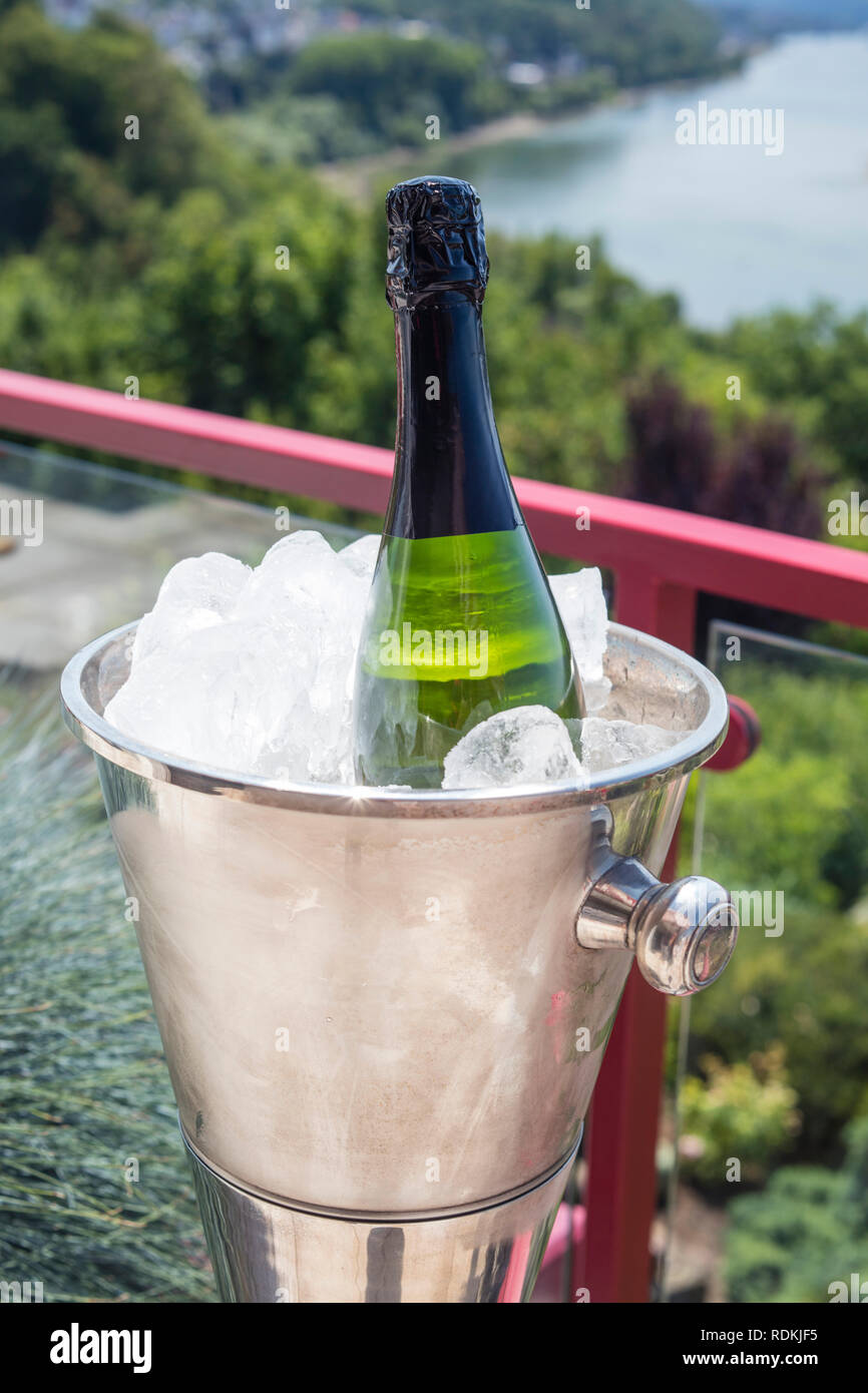 Champagne in an ice bucket hires stock photography and images Alamy