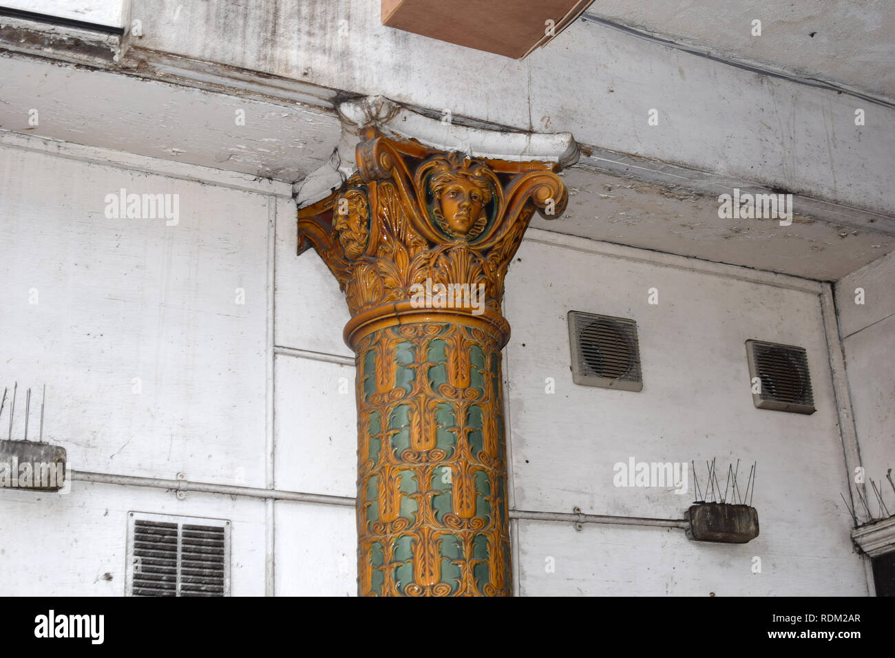 Column of the old Angel Hotel in Ilford, Essex. Number 3784 Stock Photo