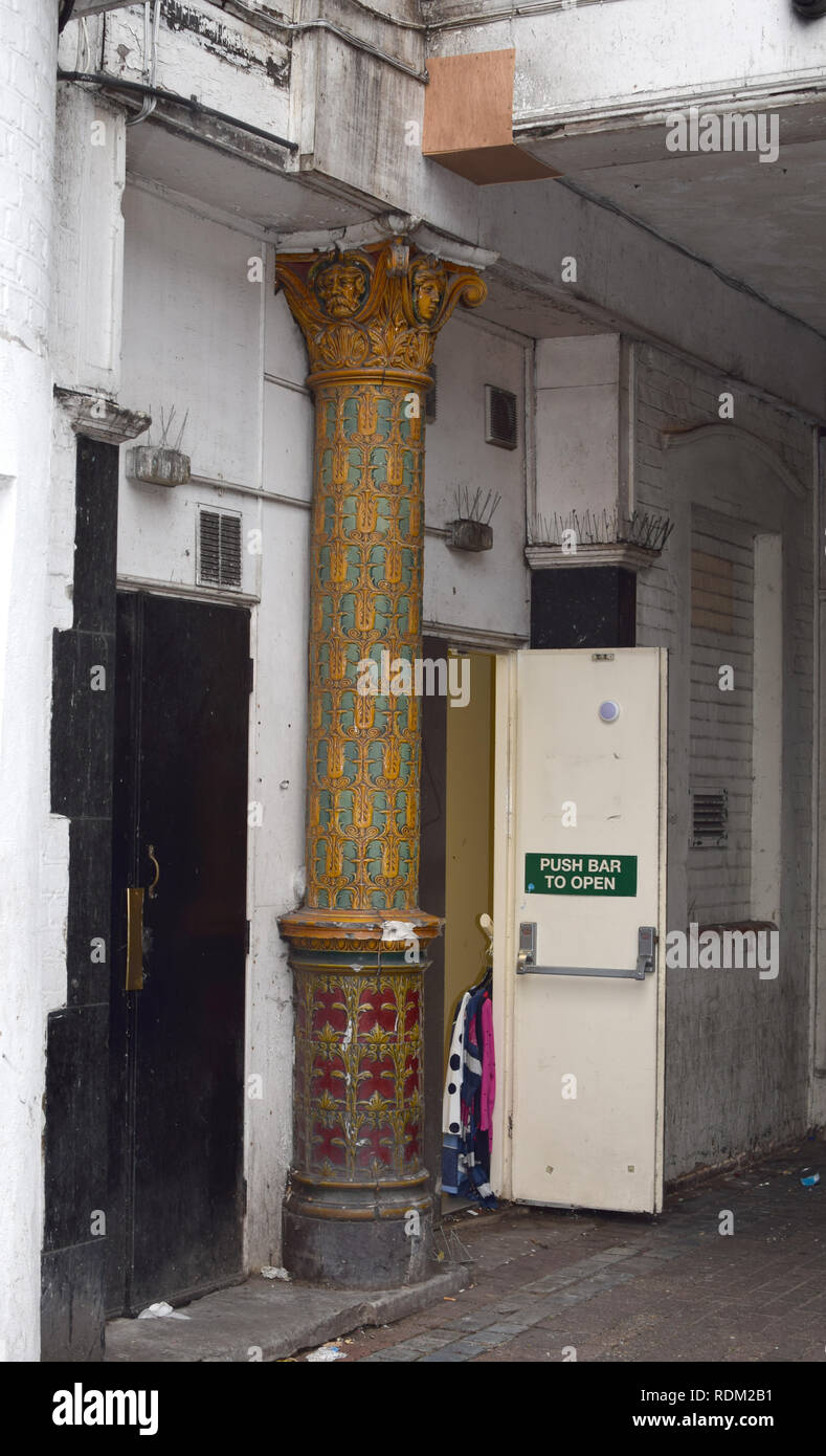 Column of the old Angel Hotel in Ilford, Essex. Number 3785 Stock Photo