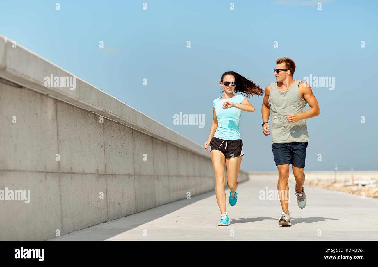 Sports couple sunglasses hi-res stock photography and images - Alamy