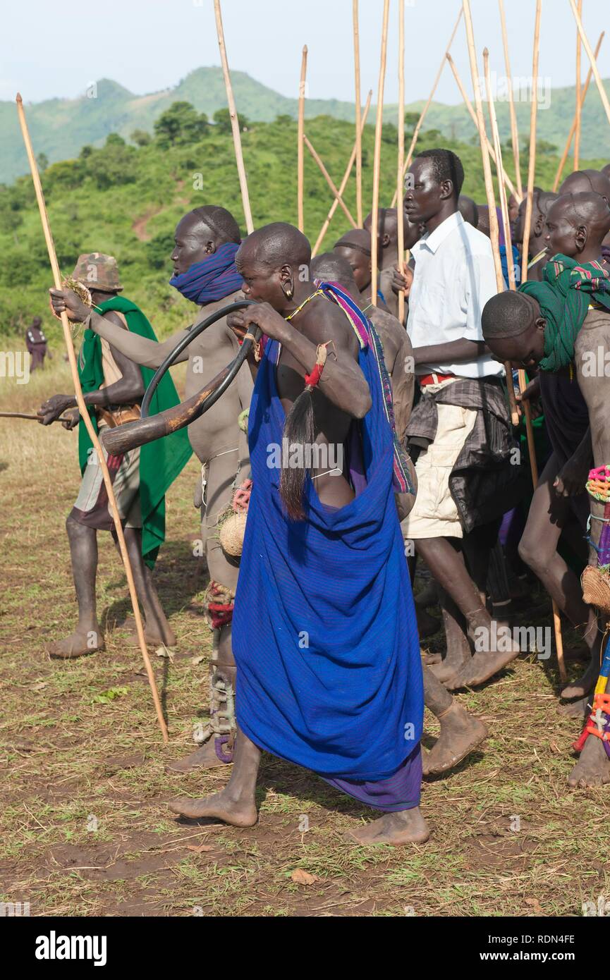 Donga stick fight ceremony, Surma tribe, Tulgit, Omo River Valley, Ethiopia, Africa Stock Photo