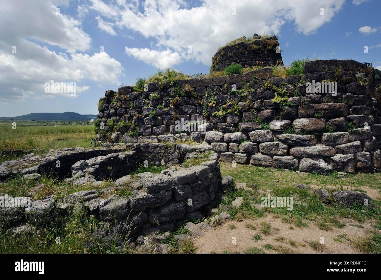 Nuraghe di Santu Antine, 13th century BC, nuraghic culture, Valle dei Nuraghi near Ittireddu, Sassari Province Stock Photo