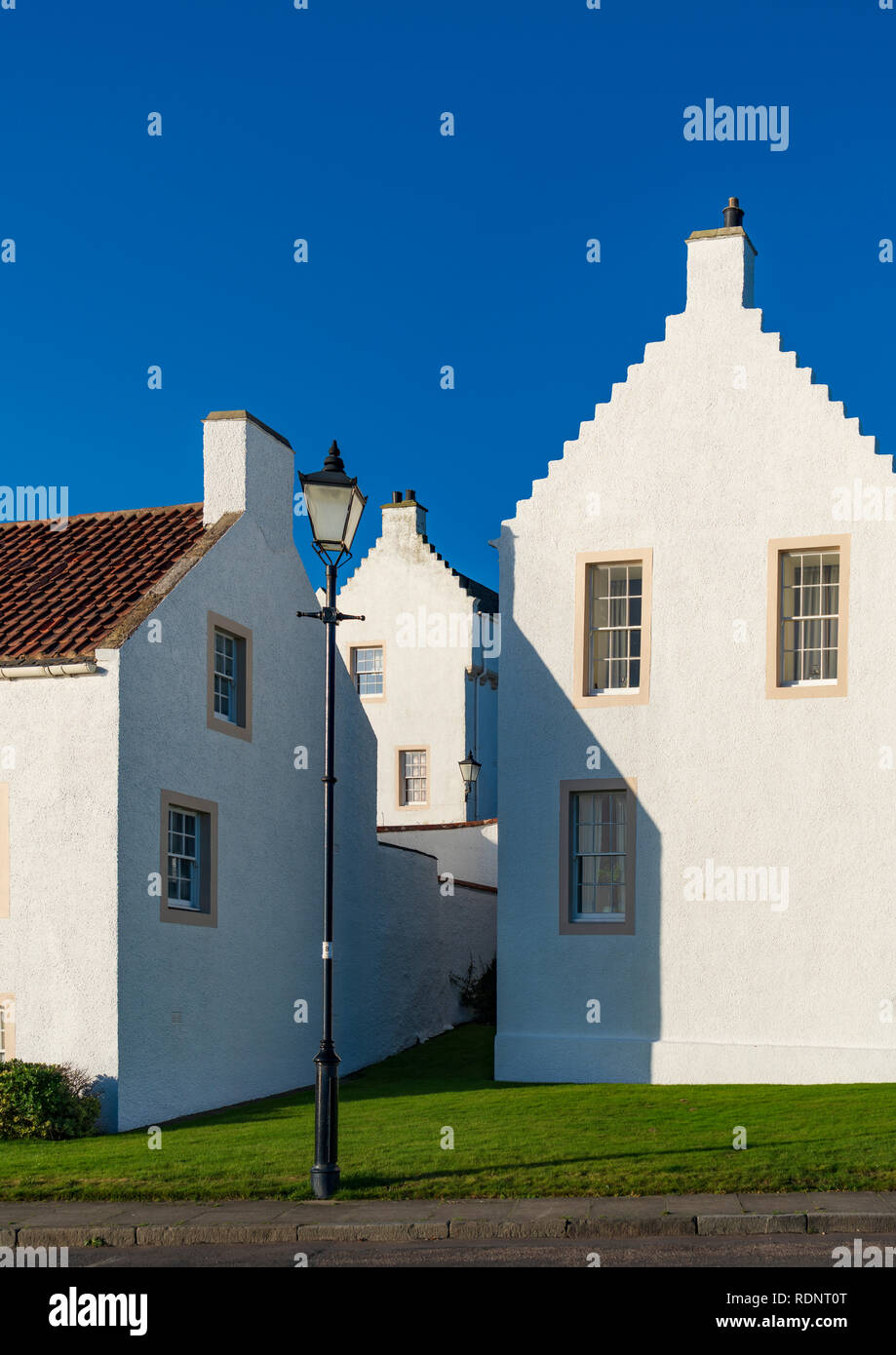 Old whitewashed buildings hi-res stock photography and images - Alamy