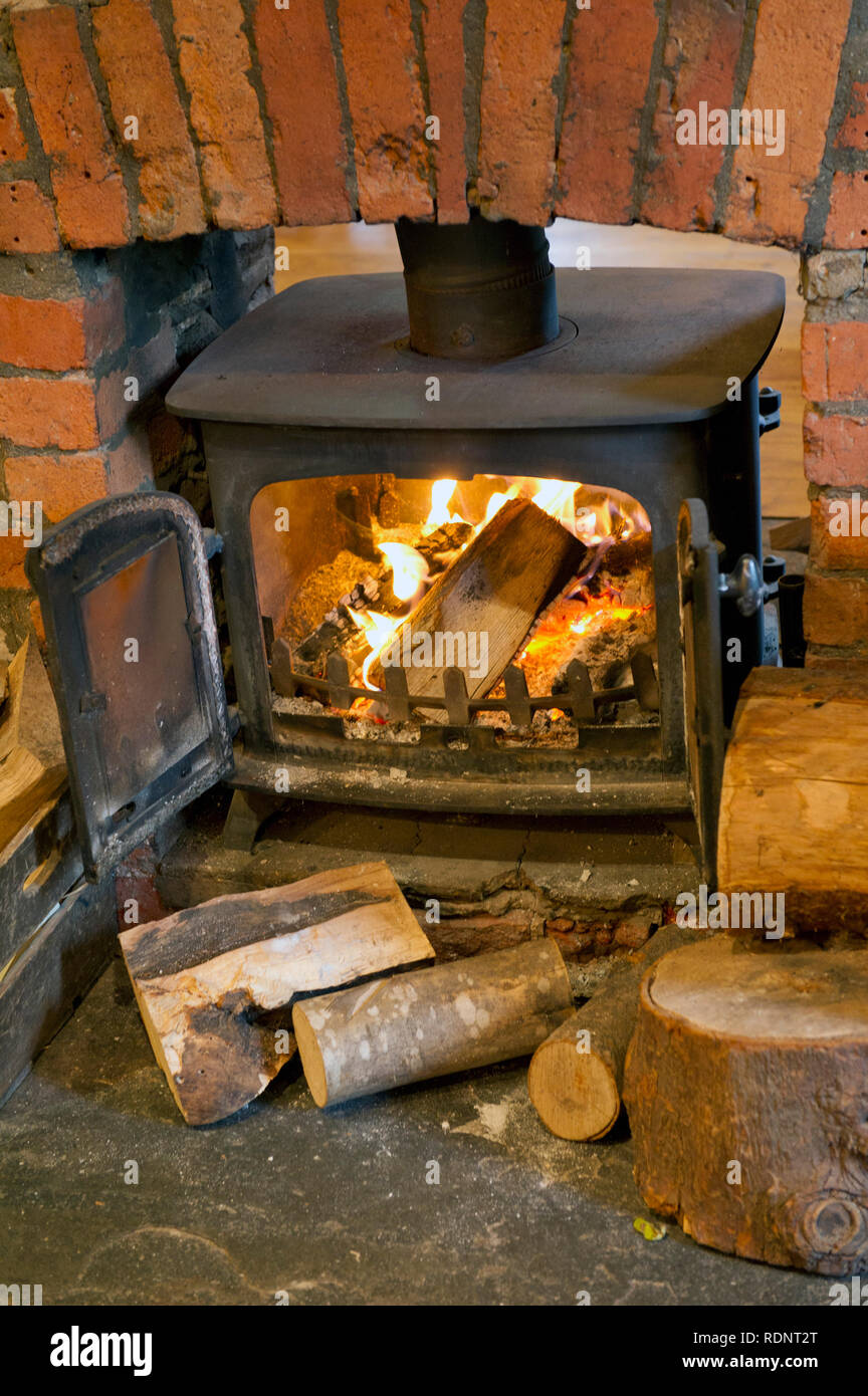 Wood stoves hi-res stock photography and images - Alamy